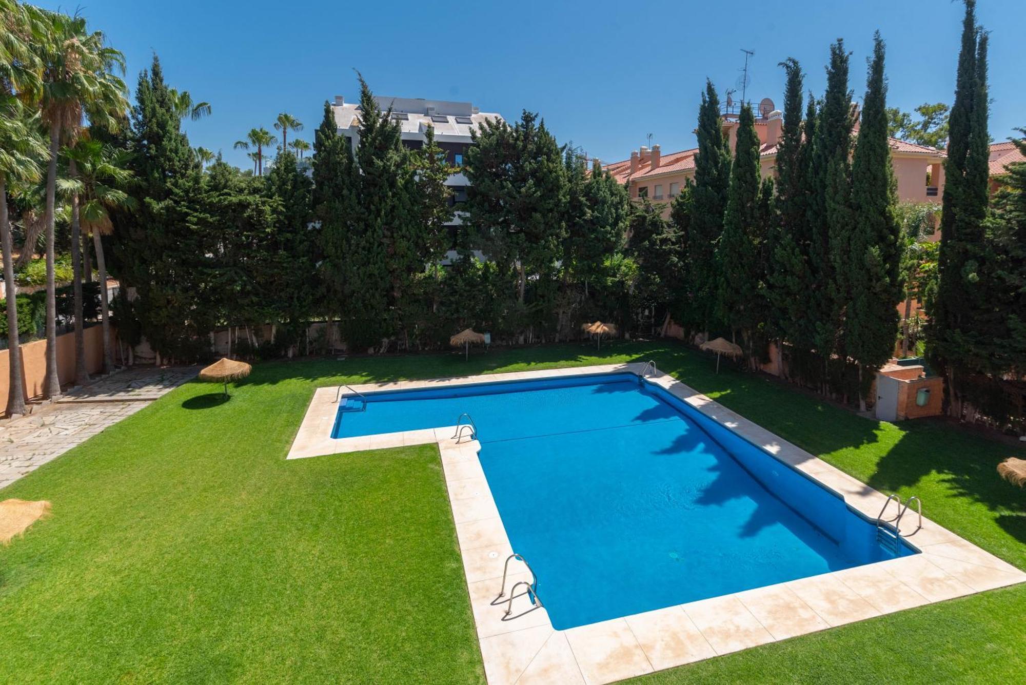 מארבלה Cabopino Duplex, Swimming Pool, Beach 5Min Away, Chill Out Terrace And High-Speed Wifi מראה חיצוני תמונה